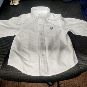 Toddlers button up